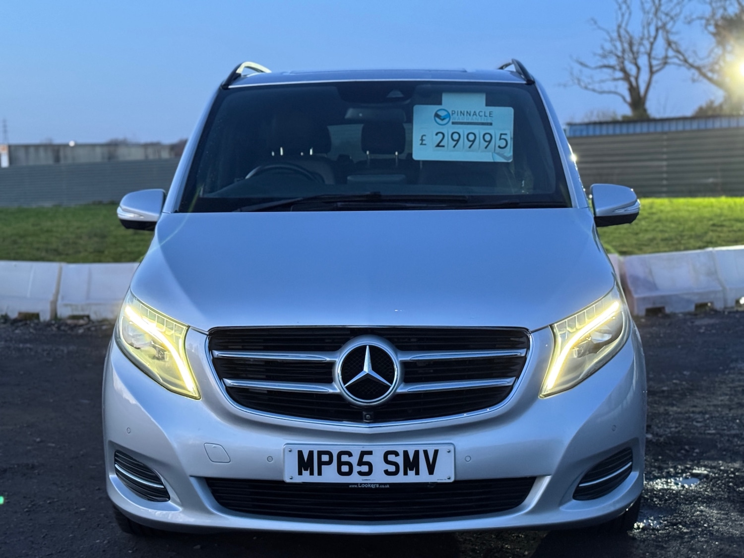 Used Mercedes-Benz V-Class 2016 for sale - 77669201: Photo 2