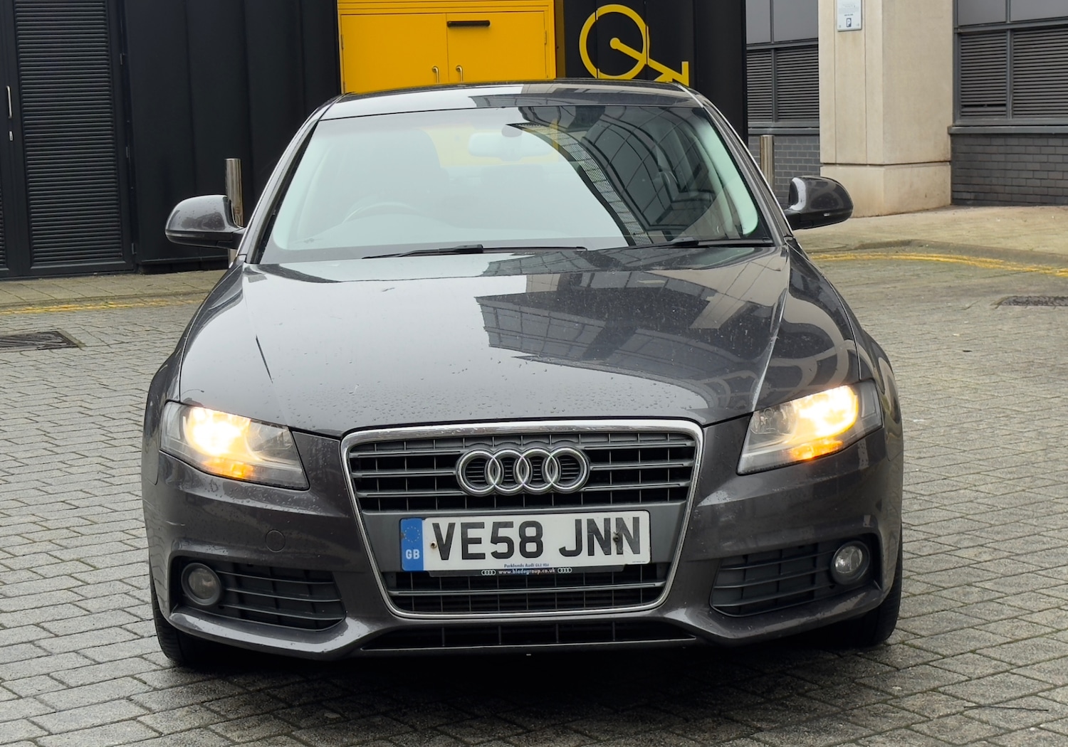 Used Audi A4 2009 for sale - 76726127: Photo 2