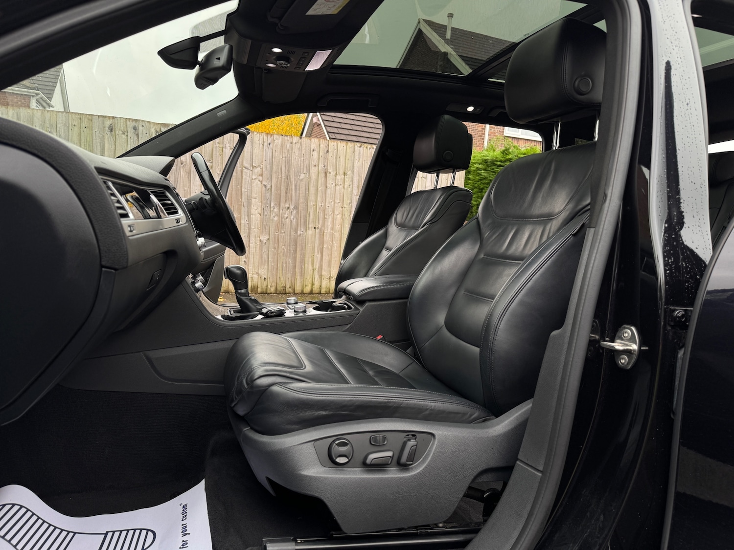 Used Volkswagen Touareg 2015 for sale - 76506225: Photo 12