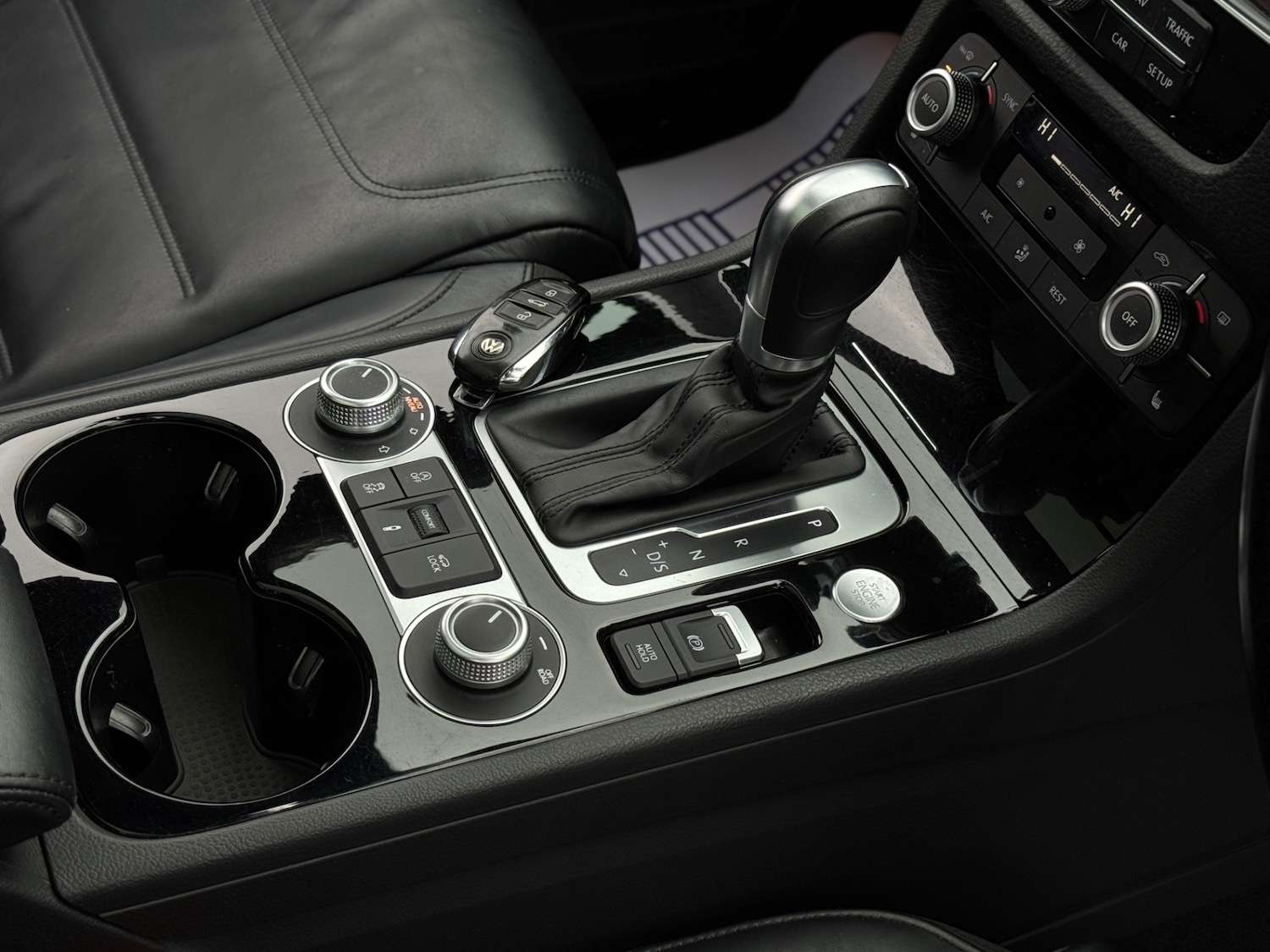 Used Volkswagen Touareg 2015 for sale - 76506225: Photo 14