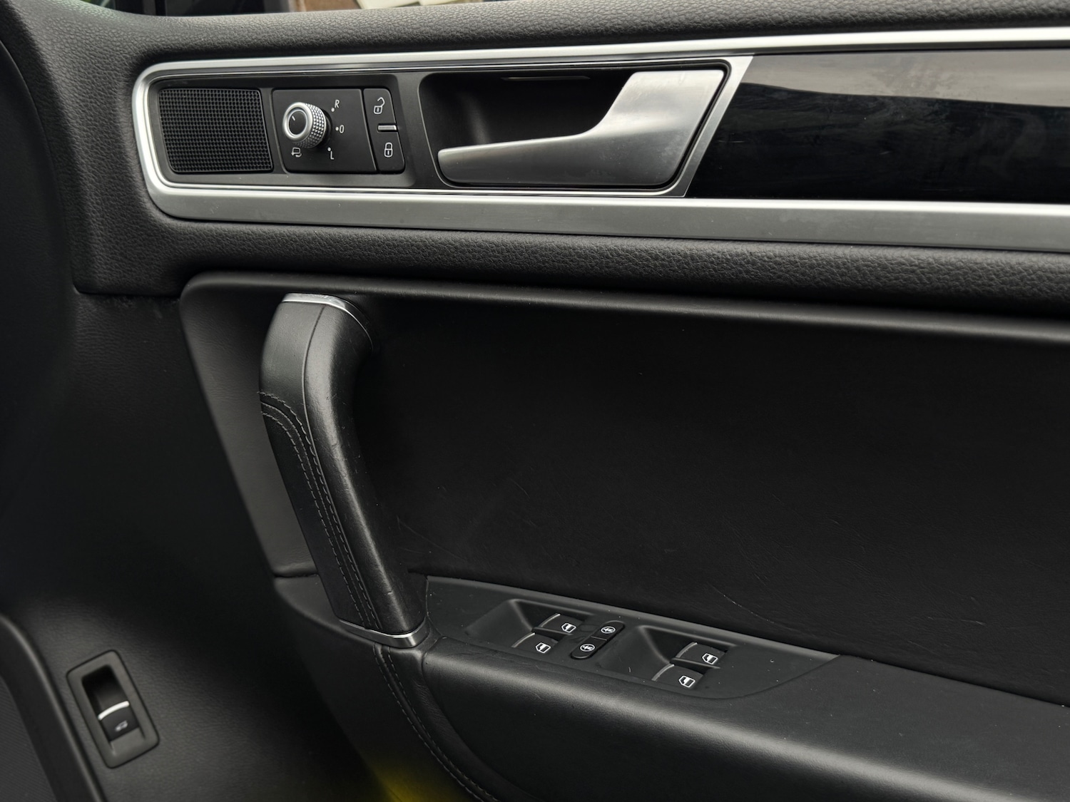 Used Volkswagen Touareg 2015 for sale - 76506225: Photo 27