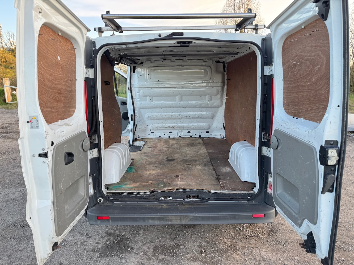 Used Vauxhall Vivaro 2014 for sale - 78149733: Photo 6