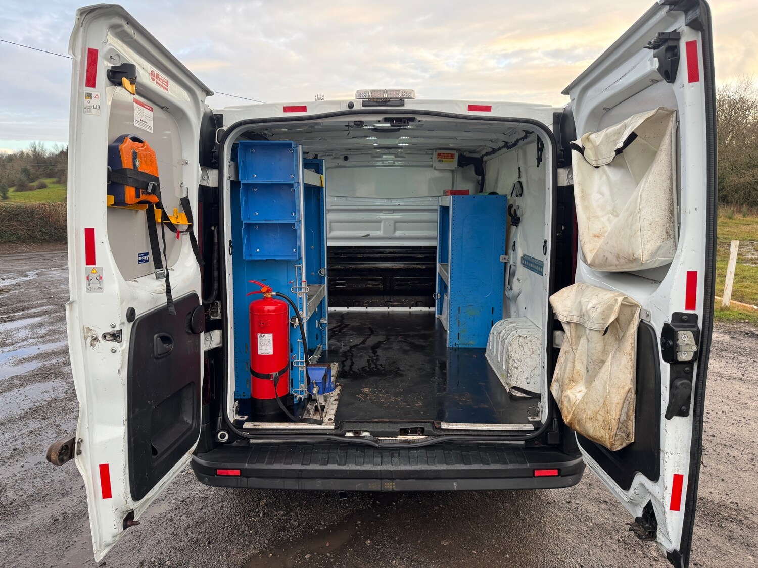 Used Vauxhall Vivaro 2016 for sale - 77409942: Photo 12