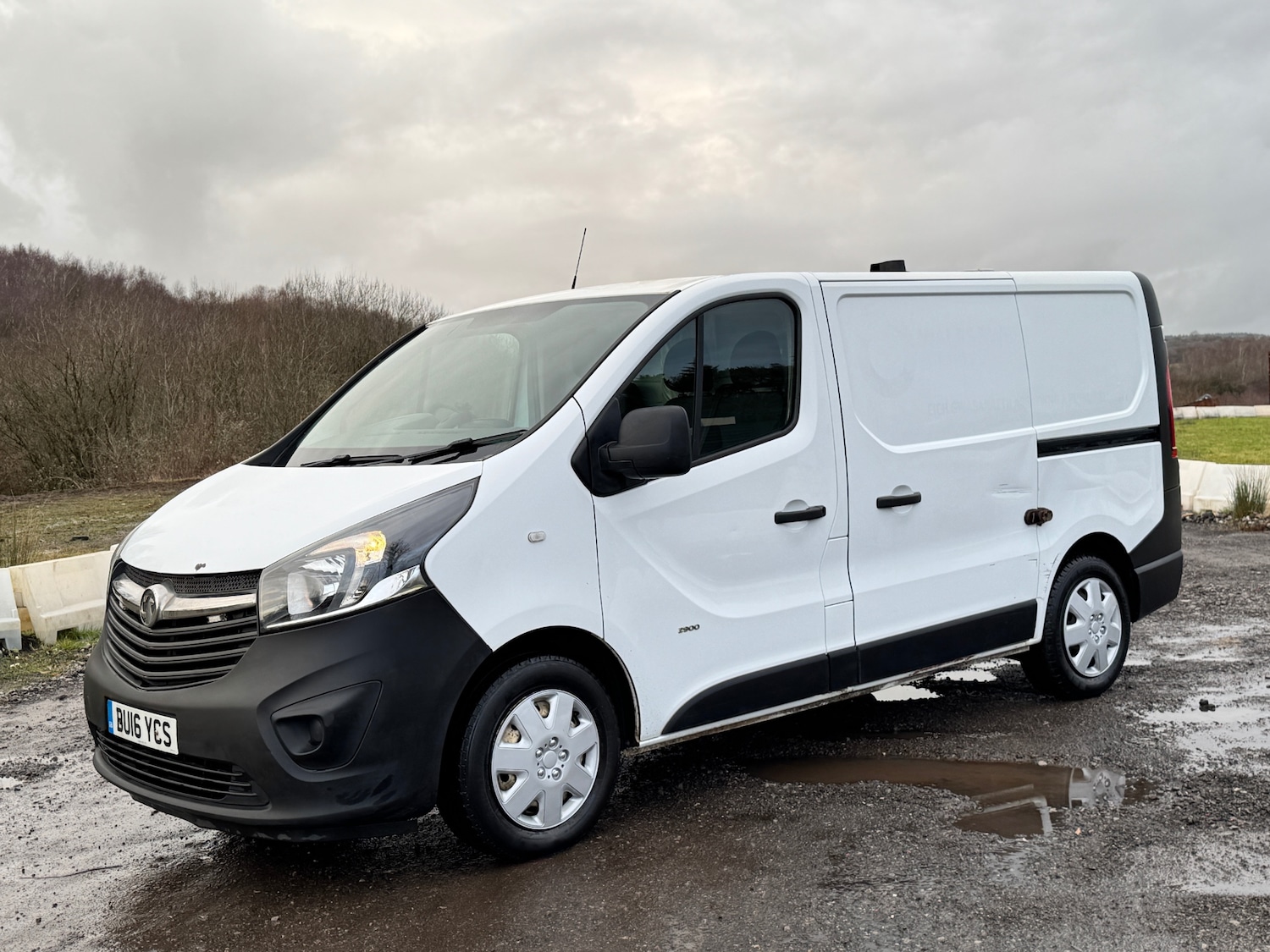 Used Vauxhall Vivaro 2016 for sale - 77409942: Photo 2
