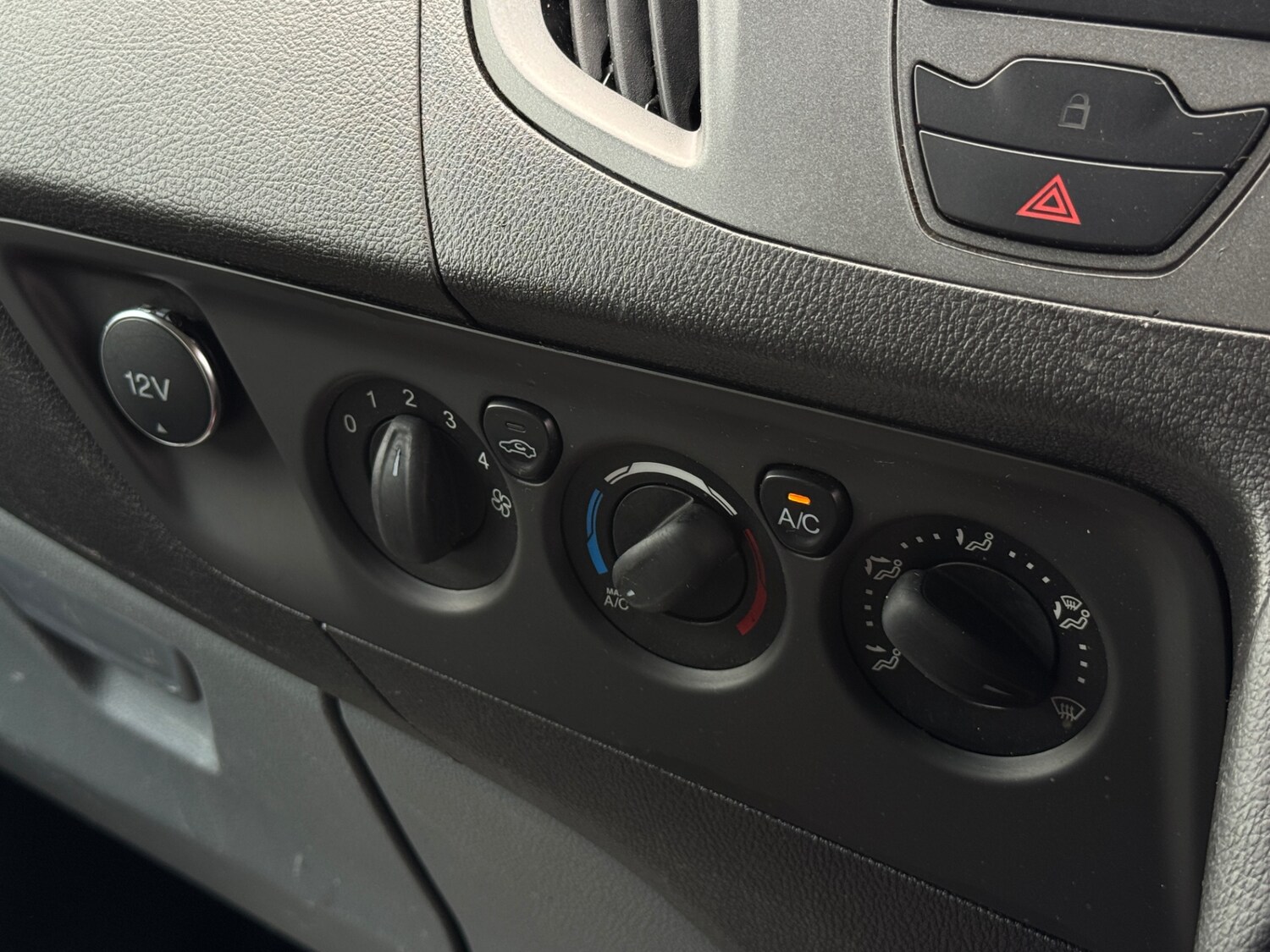 Used Ford Transit Custom 2015 for sale - 77707540: Photo 16