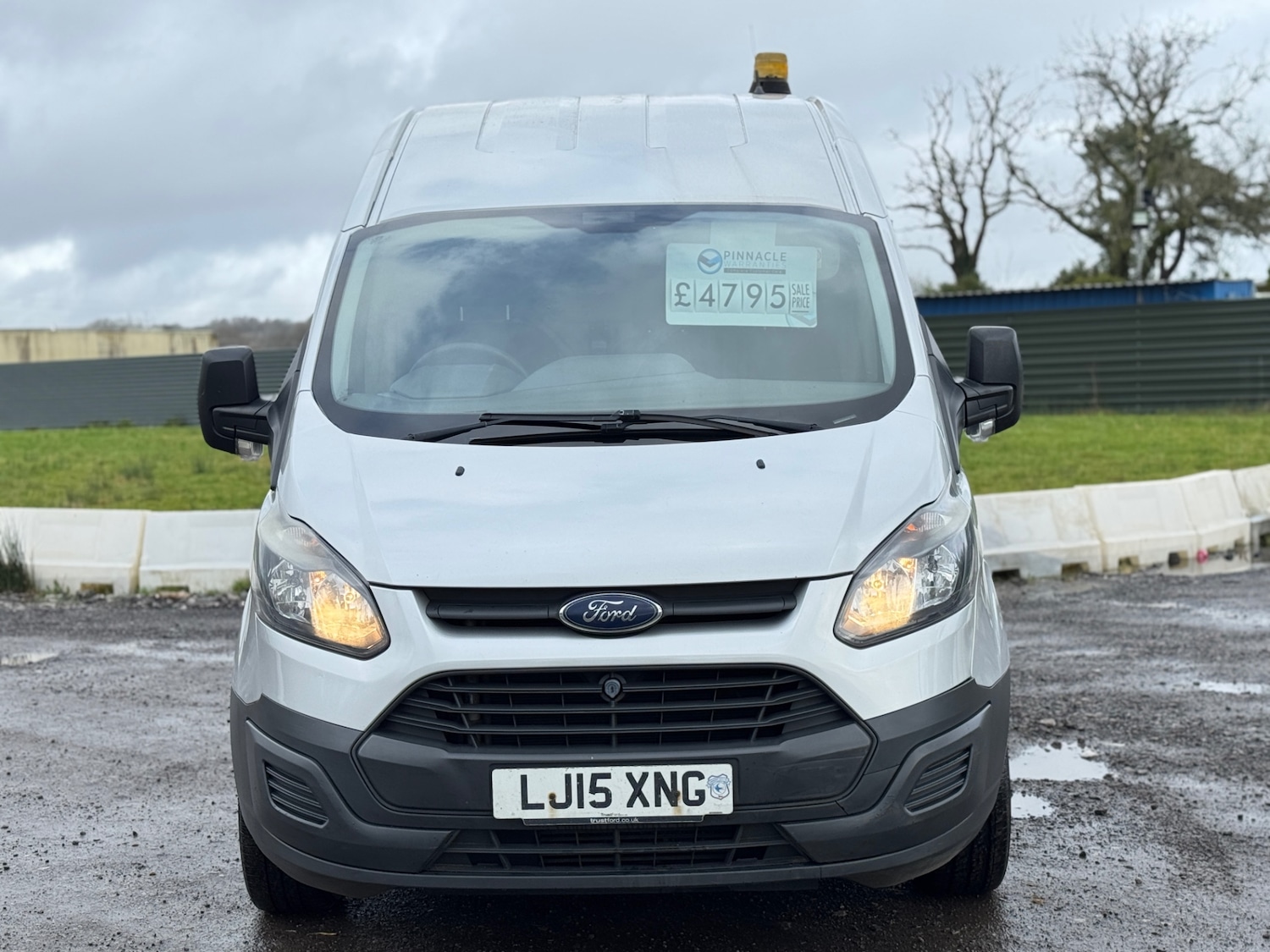 Used Ford Transit Custom 2015 for sale - 77707540: Photo 2