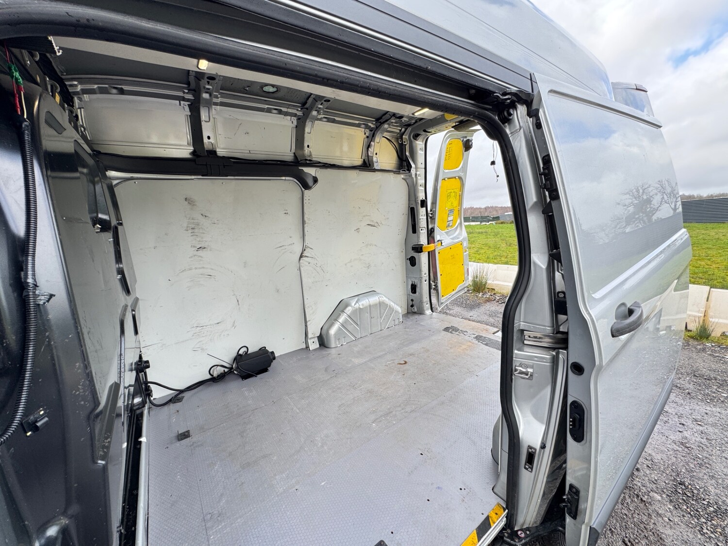 Used Ford Transit Custom 2015 for sale - 77707540: Photo 25