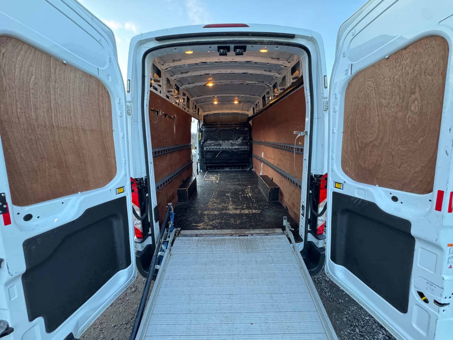 Used Ford Transit 2019 for sale - 77945685: Photo 12