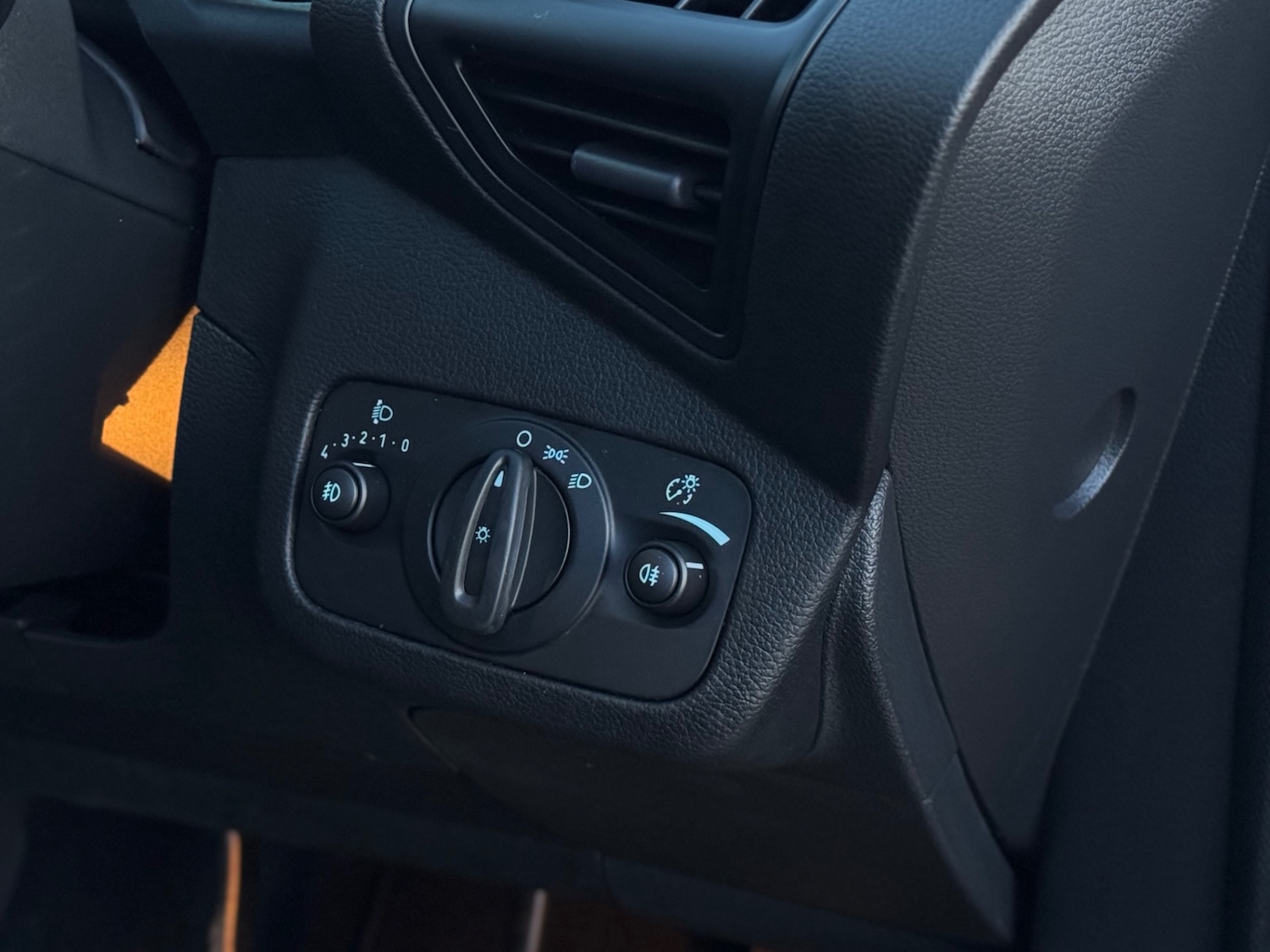 Used Ford Kuga 2013 for sale - 77945803: Photo 12