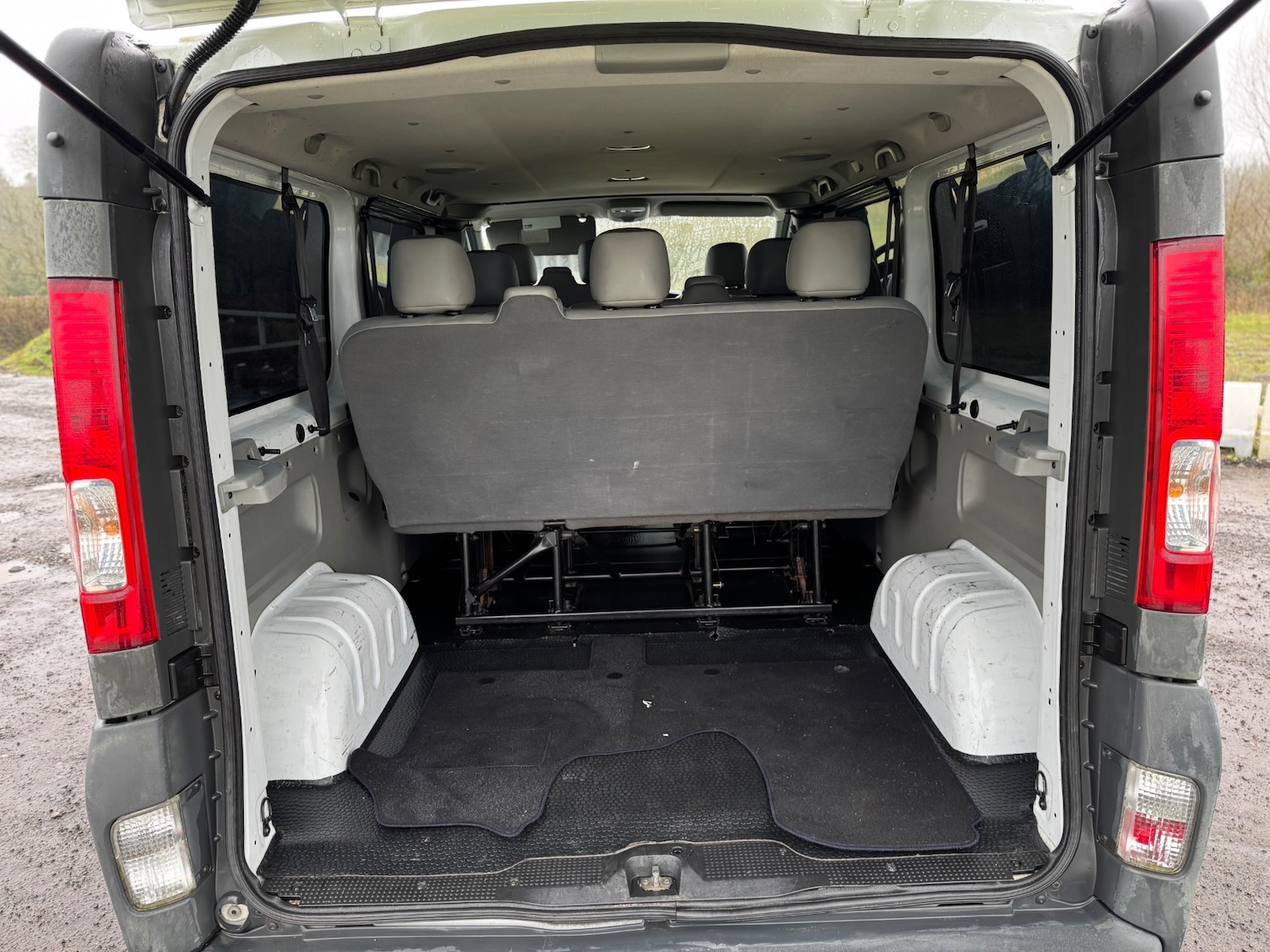 Used Vauxhall Vivaro 2014 for sale - 77898680: Photo 11