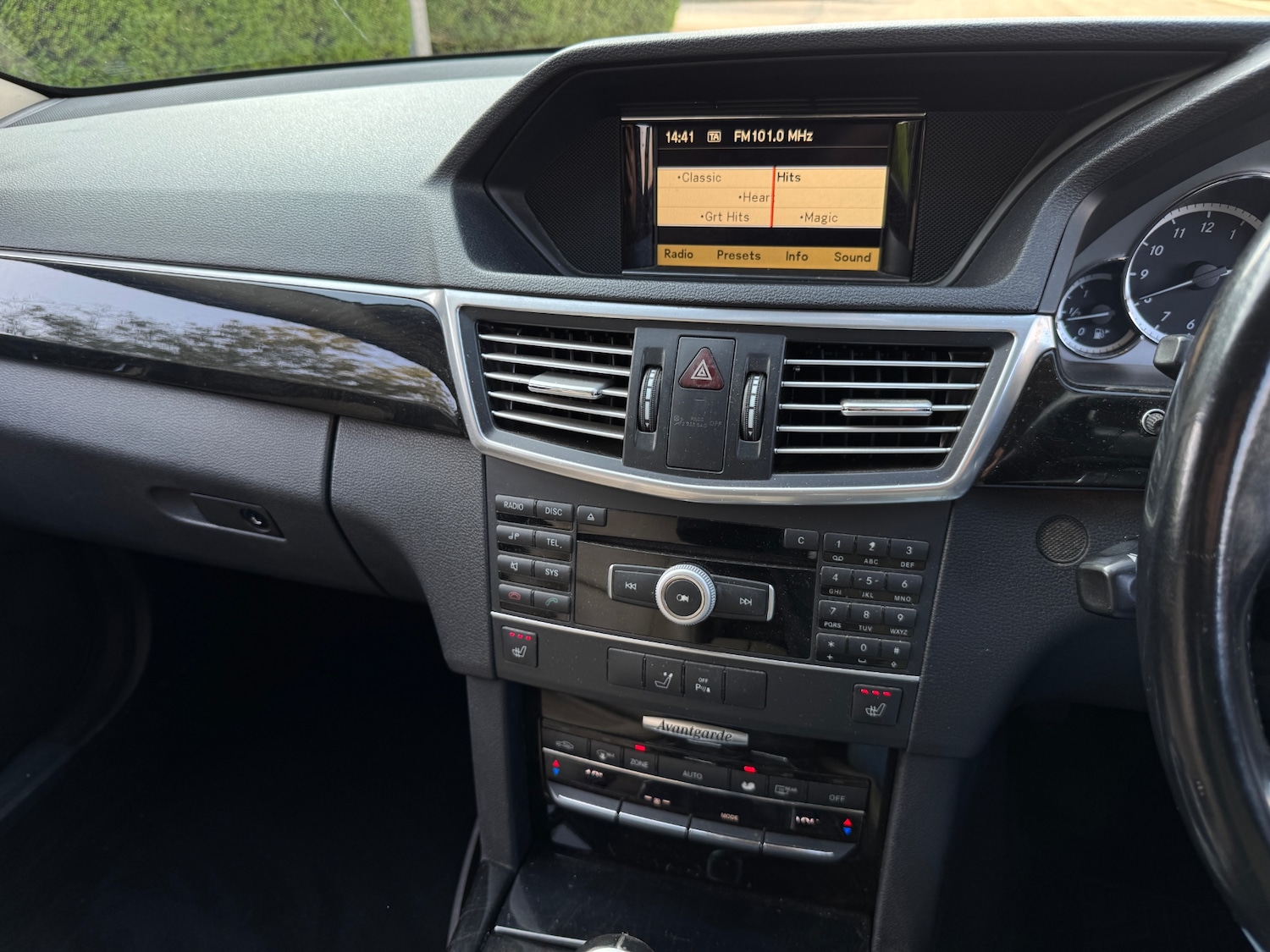 Used Mercedes-Benz E Class 2010 for sale - 77793312: Photo 13