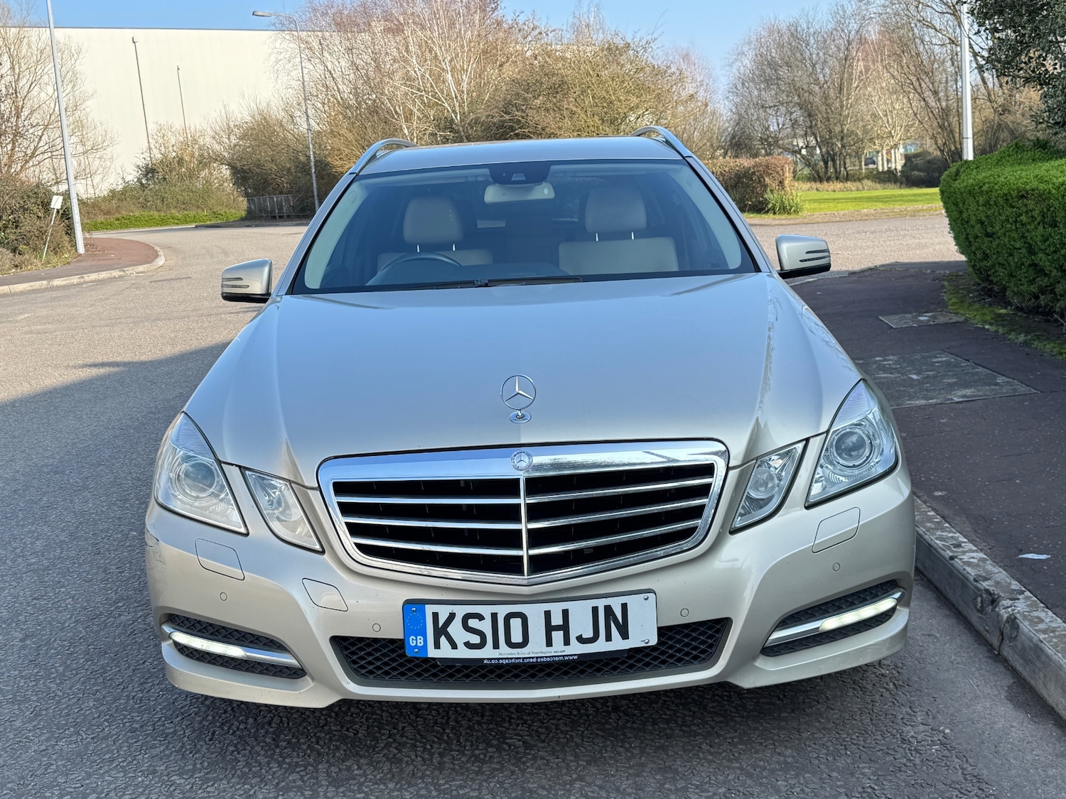 Used Mercedes-Benz E Class 2010 for sale - 77793312: Photo 2