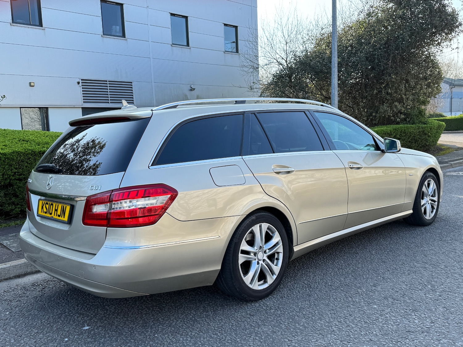 Used Mercedes-Benz E Class 2010 for sale - 77793312: Photo 6