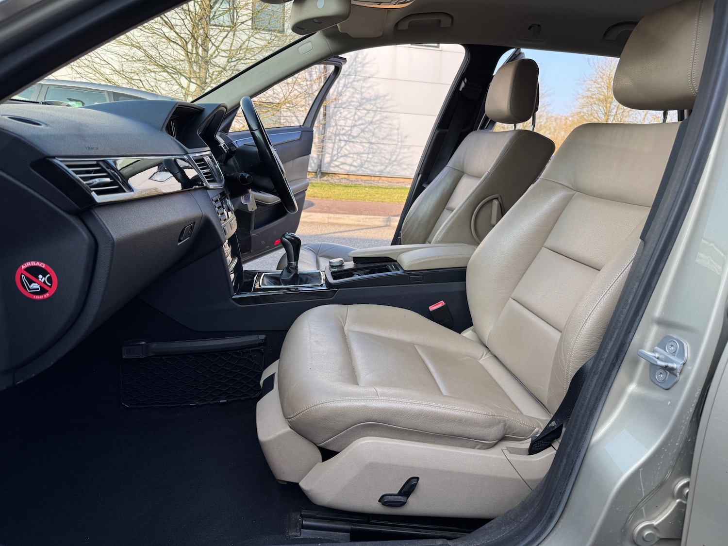 Used Mercedes-Benz E Class 2010 for sale - 77793312: Photo 8