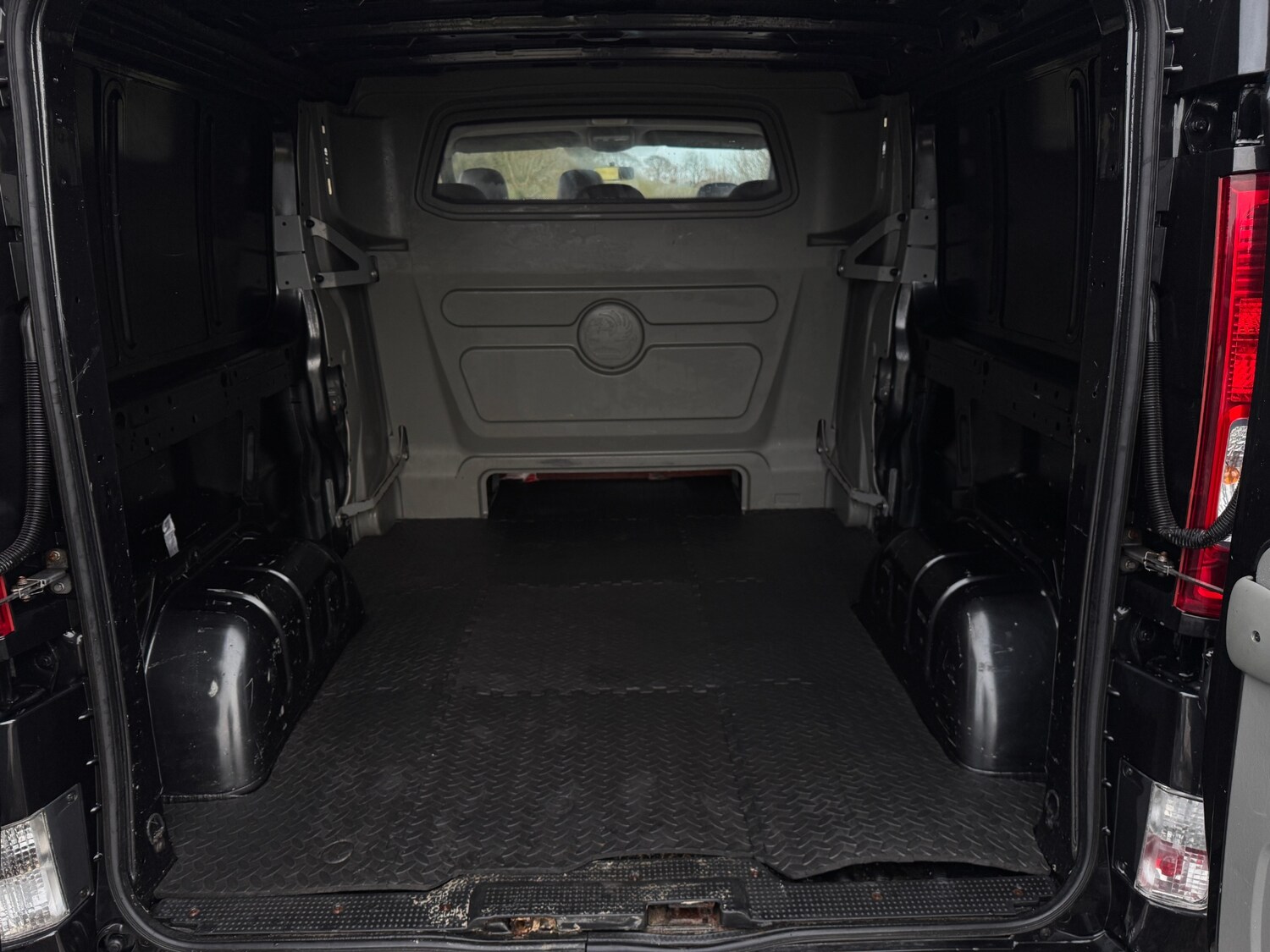 Used Vauxhall Vivaro 2012 for sale - 77409946: Photo 20