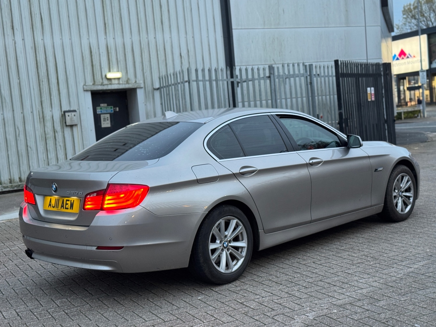 Used BMW 5 Series 2011 for sale - 76570657: Photo 5