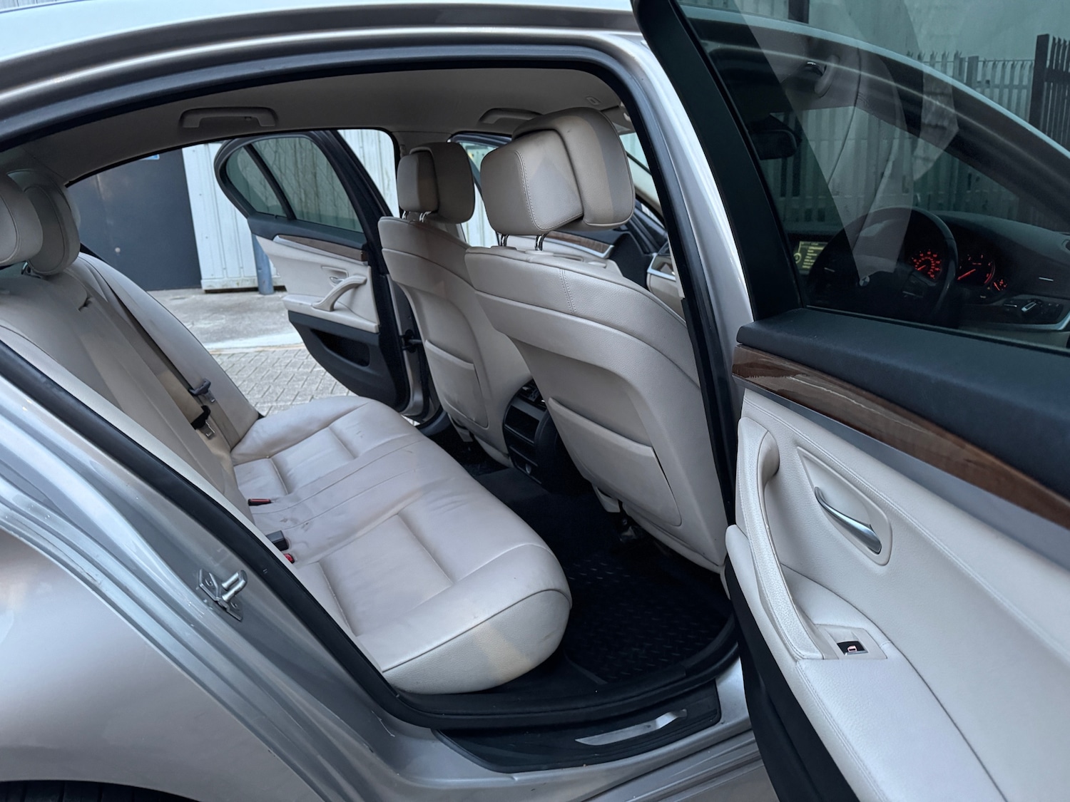 Used BMW 5 Series 2011 for sale - 76570657: Photo 9