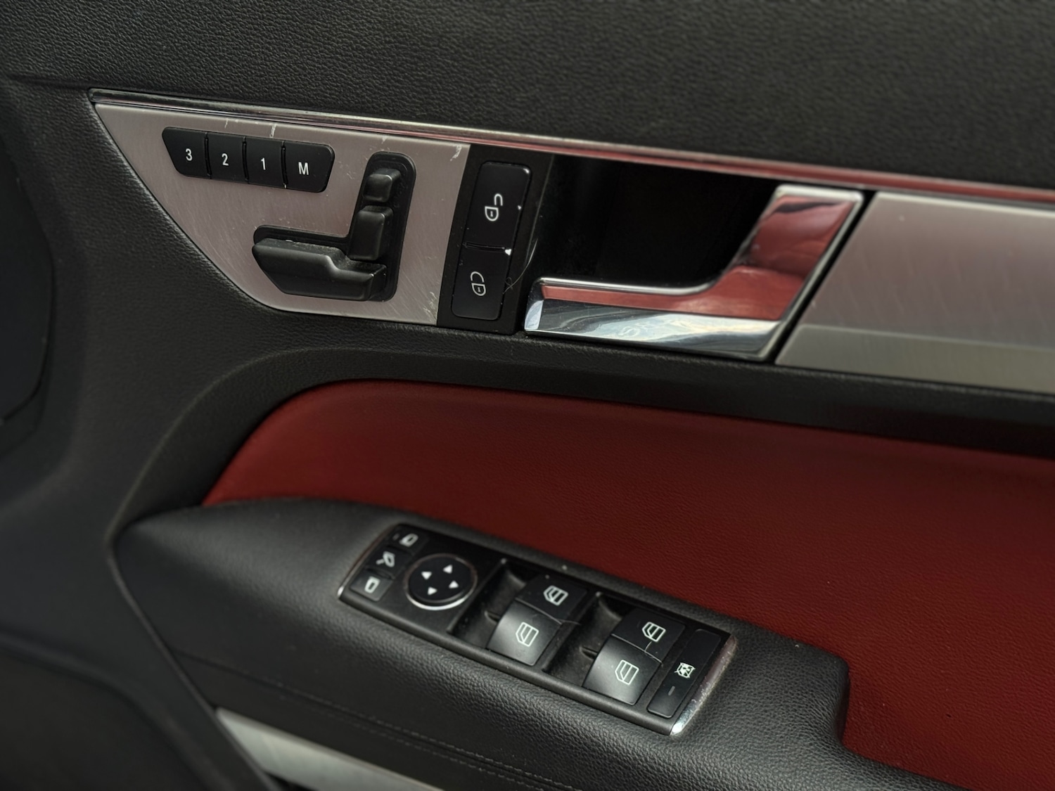 Used Mercedes-Benz E Class 2010 for sale - 77793301: Photo 27