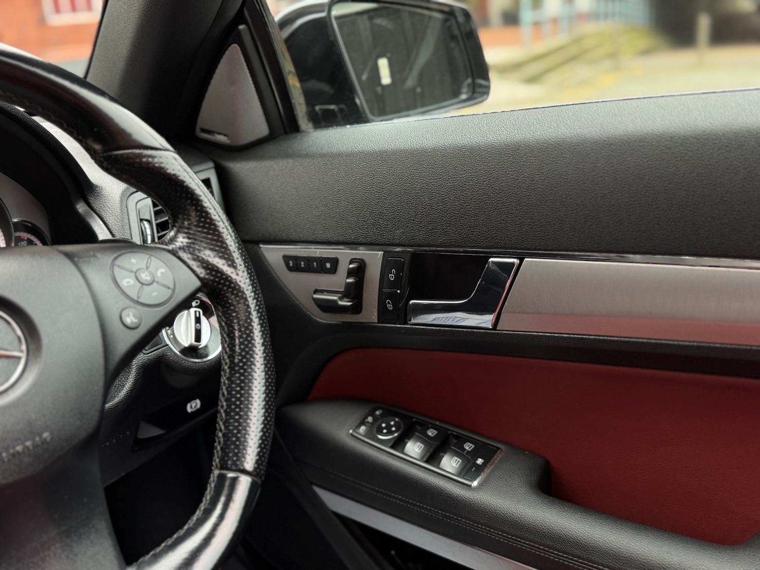 Used Mercedes-Benz E Class 2010 for sale - 77793301: Photo 37