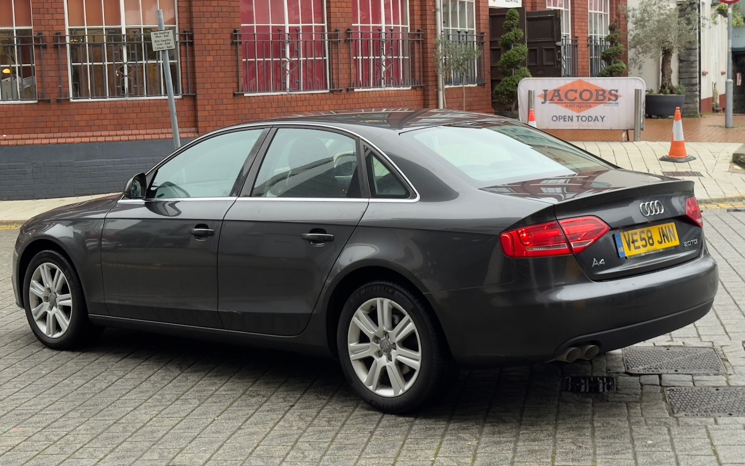 Used Audi A4 2009 for sale - 76826297: Photo 4