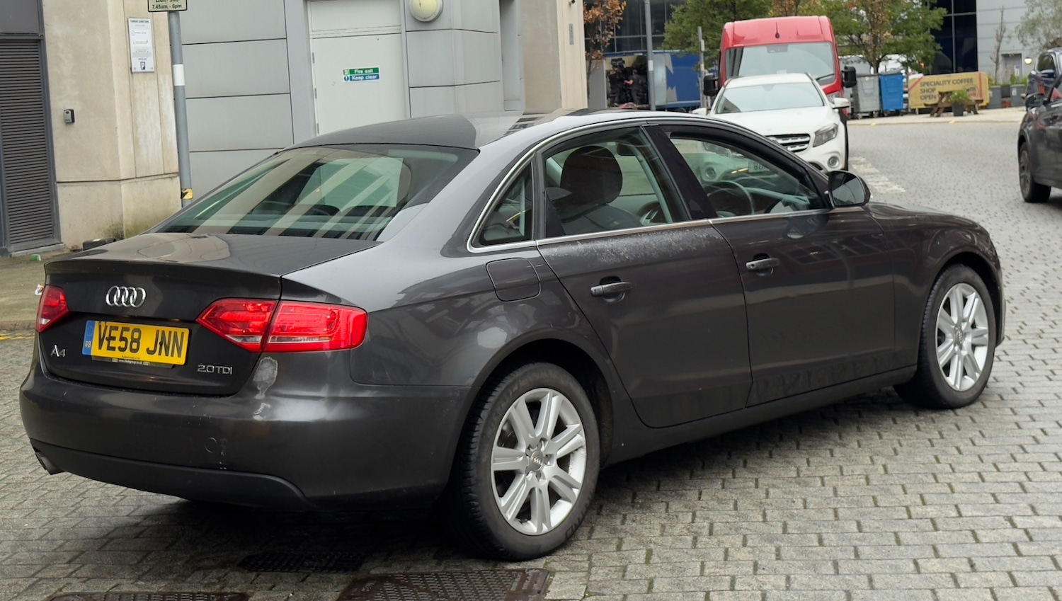Used Audi A4 2009 for sale - 76826297: Photo 6
