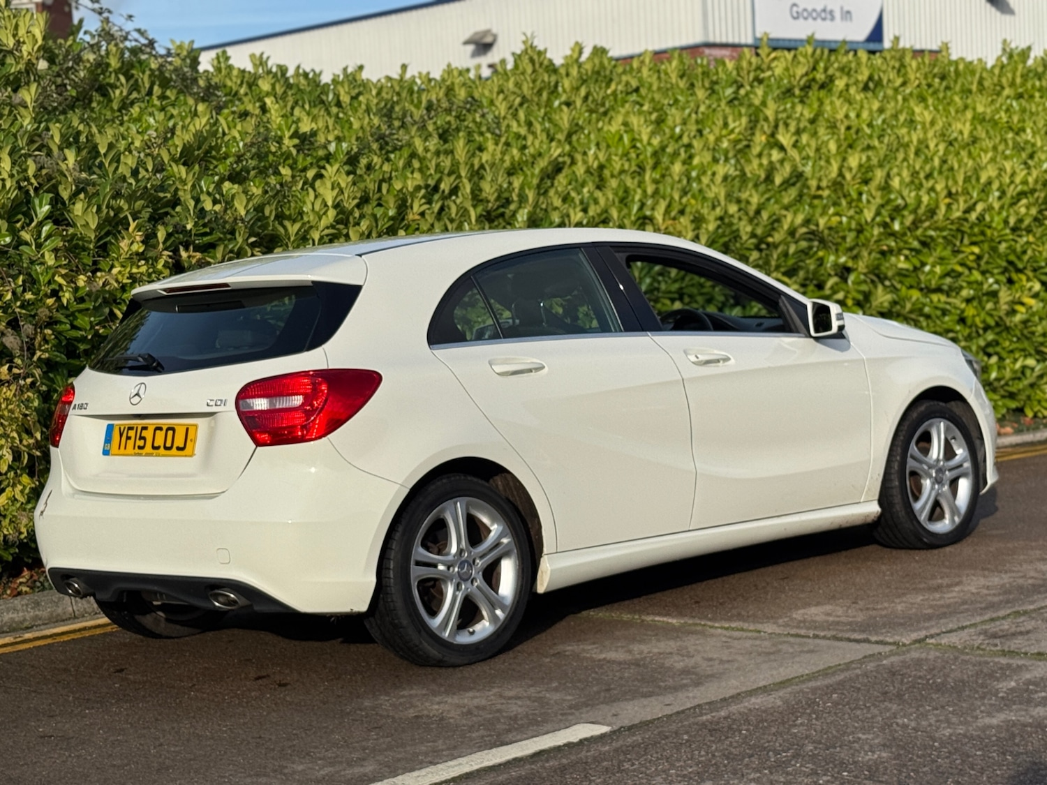 Used Mercedes-Benz A-Class 2015 for sale - 76570807: Photo 3