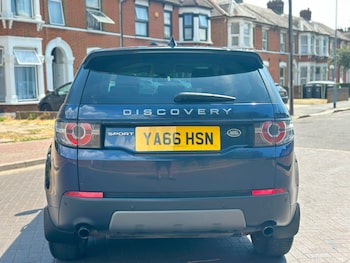 Used Land Rover Discovery Sport 2017 for sale - 79429774: Photo