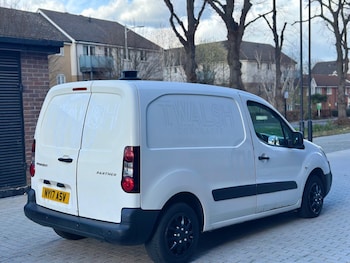 Used Peugeot Partner 2017 for sale - 78900264: Photo