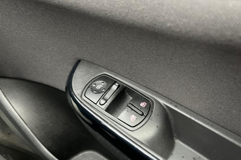 Used Vauxhall Corsa 2017 for sale - 77301157: Photo 16