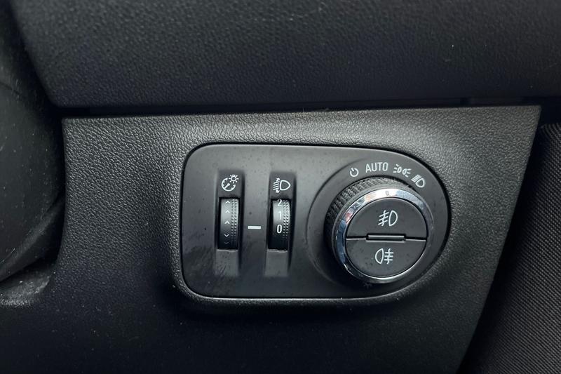 Used Vauxhall Corsa 2017 for sale - 77301157: Photo 34