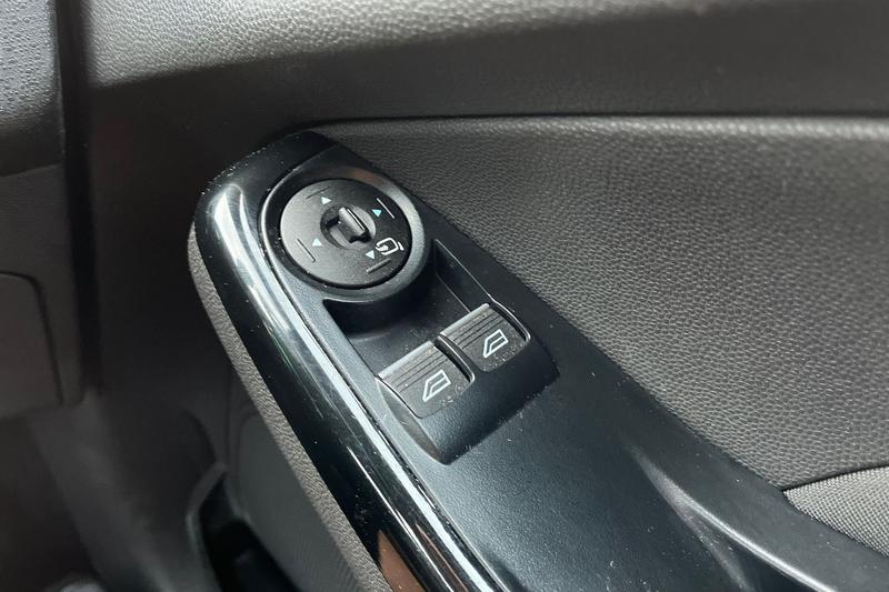 Used Ford Fiesta 2015 for sale - 76953799: Photo 16