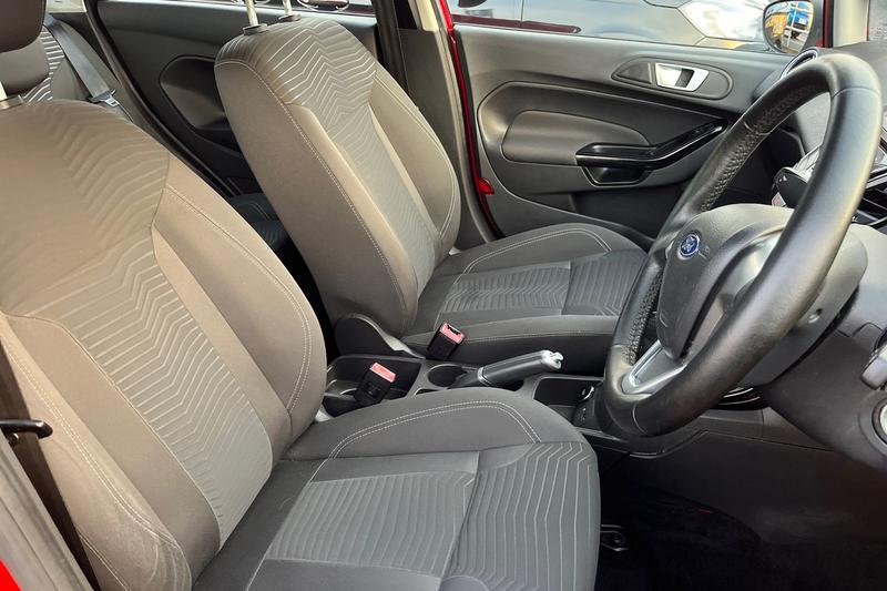 Used Ford Fiesta 2015 for sale - 76953799: Photo 17