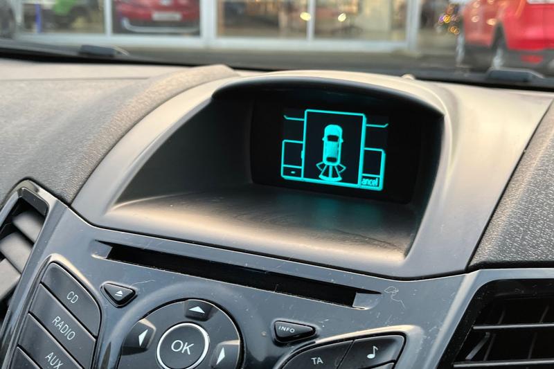 Used Ford Fiesta 2015 for sale - 76953799: Photo 24