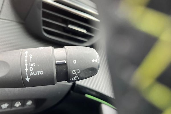 Used Peugeot 2008 2020 for sale - 75685990: Photo 15