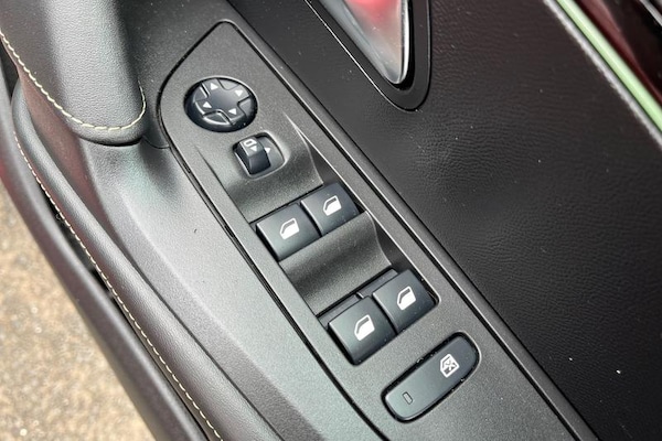Used Peugeot 2008 2020 for sale - 75685990: Photo 16
