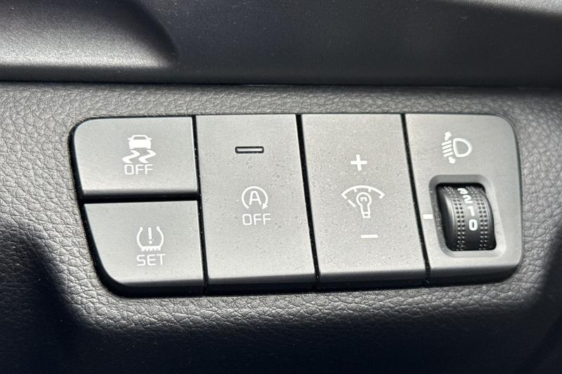 Used Kia Stonic 2022 for sale - 76803370: Photo 26