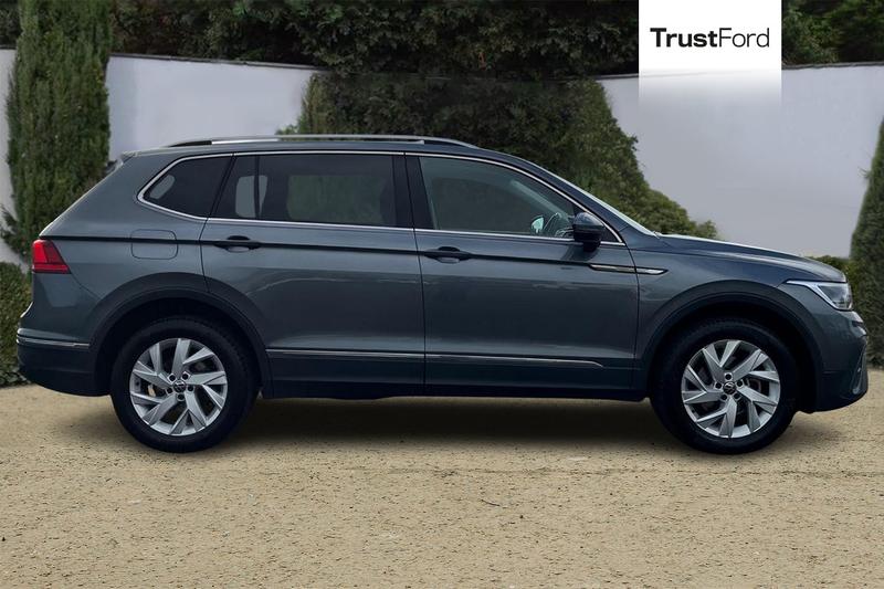 Used Volkswagen Tiguan Allspace 2023 for sale - 77834392: Photo 3