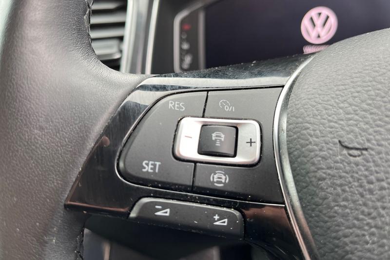 Used Volkswagen T-Roc 2020 for sale - 76255383: Photo 37