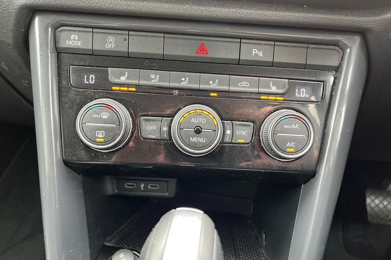 Used Volkswagen T-Roc 2020 for sale - 76255383: Photo 39