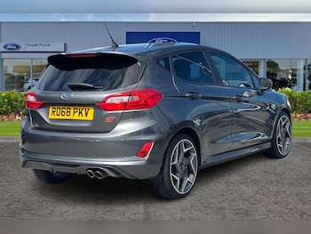 Used Ford Fiesta 2018 for sale - 79383934: Photo