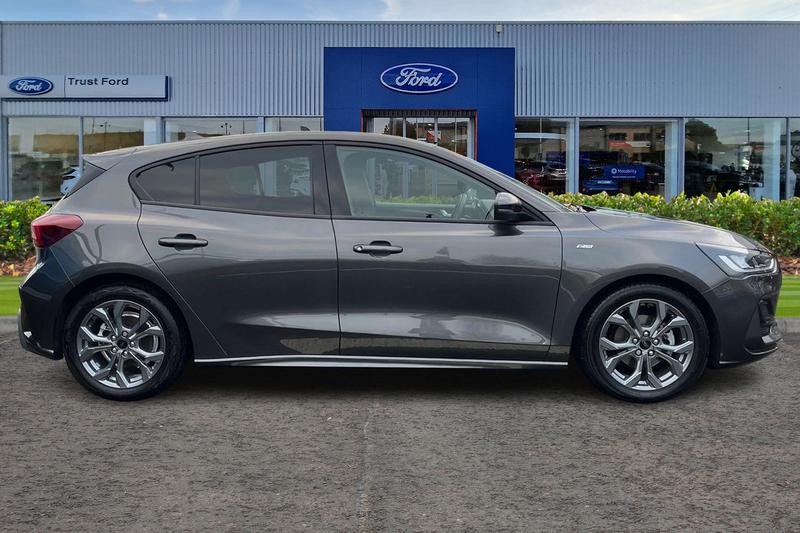 Used Ford Focus 2024 for sale - 76835592: Photo 3