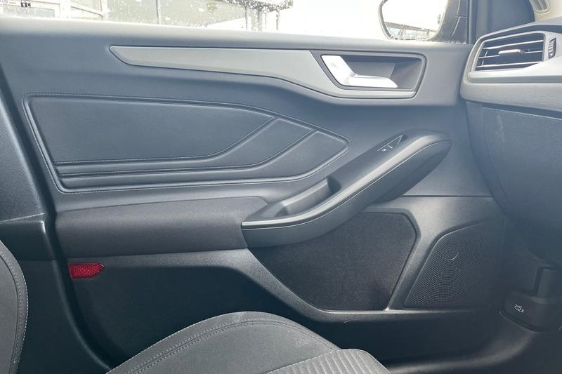 Used Ford Focus 2022 for sale - 76603415: Photo 35