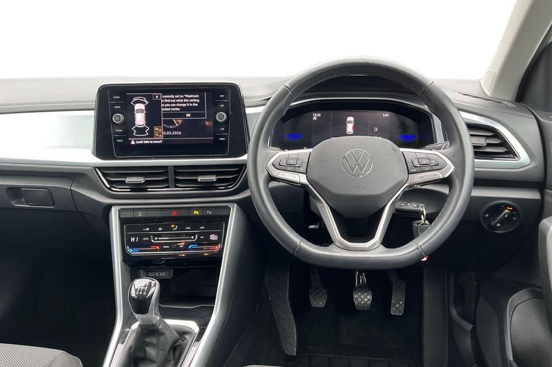 Used Volkswagen T-Roc for sale - 77763640: Photo 11