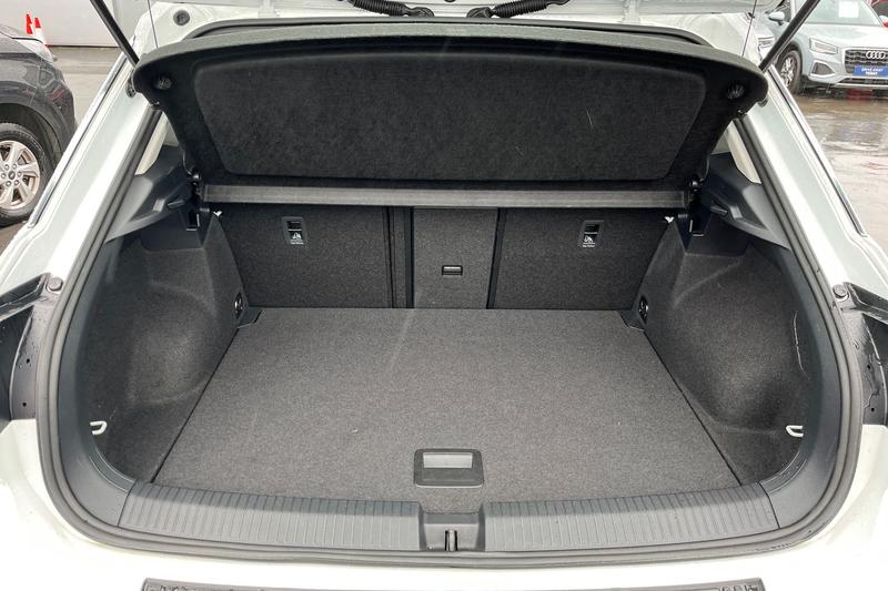 Used Volkswagen T-Roc for sale - 77763640: Photo 21