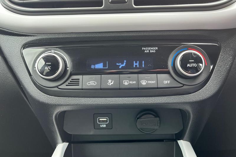 Used Hyundai i10 2023 for sale - 77641415: Photo 29