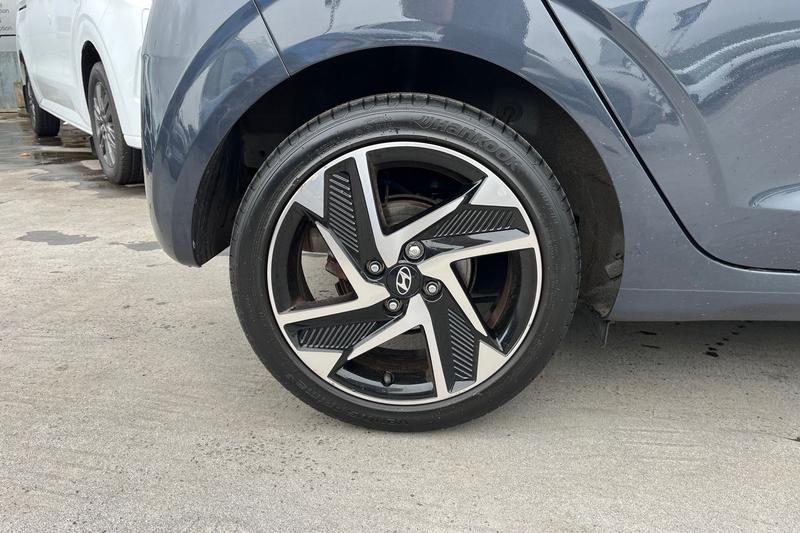 Used Hyundai i10 2023 for sale - 77641415: Photo 8