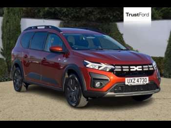 2025 - 1.0 TCe Expression 5dr**Full Service History, One Owner, Rear View Camera,