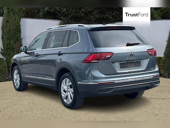 Used Volkswagen Tiguan Allspace 2023 for sale - 78918205: Photo