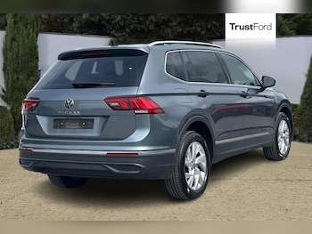 Used Volkswagen Tiguan Allspace 2023 for sale - 78918205: Photo