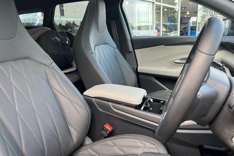 Used Ford Explorer 2025 for sale - 76494585: Photo 17